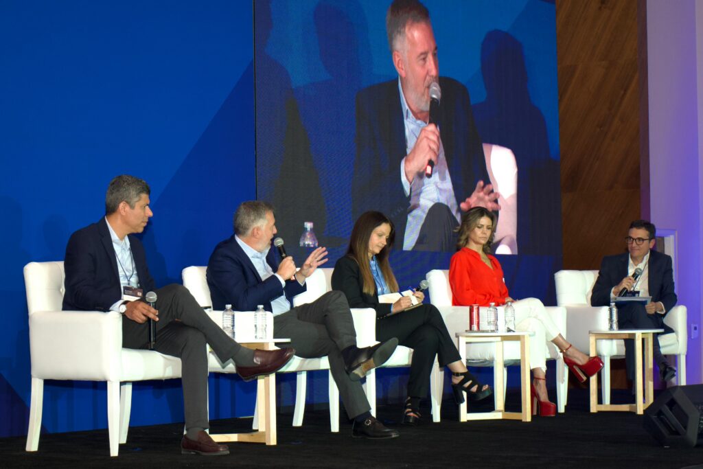 Panel Operación y tecnología en los canales hipotecarios